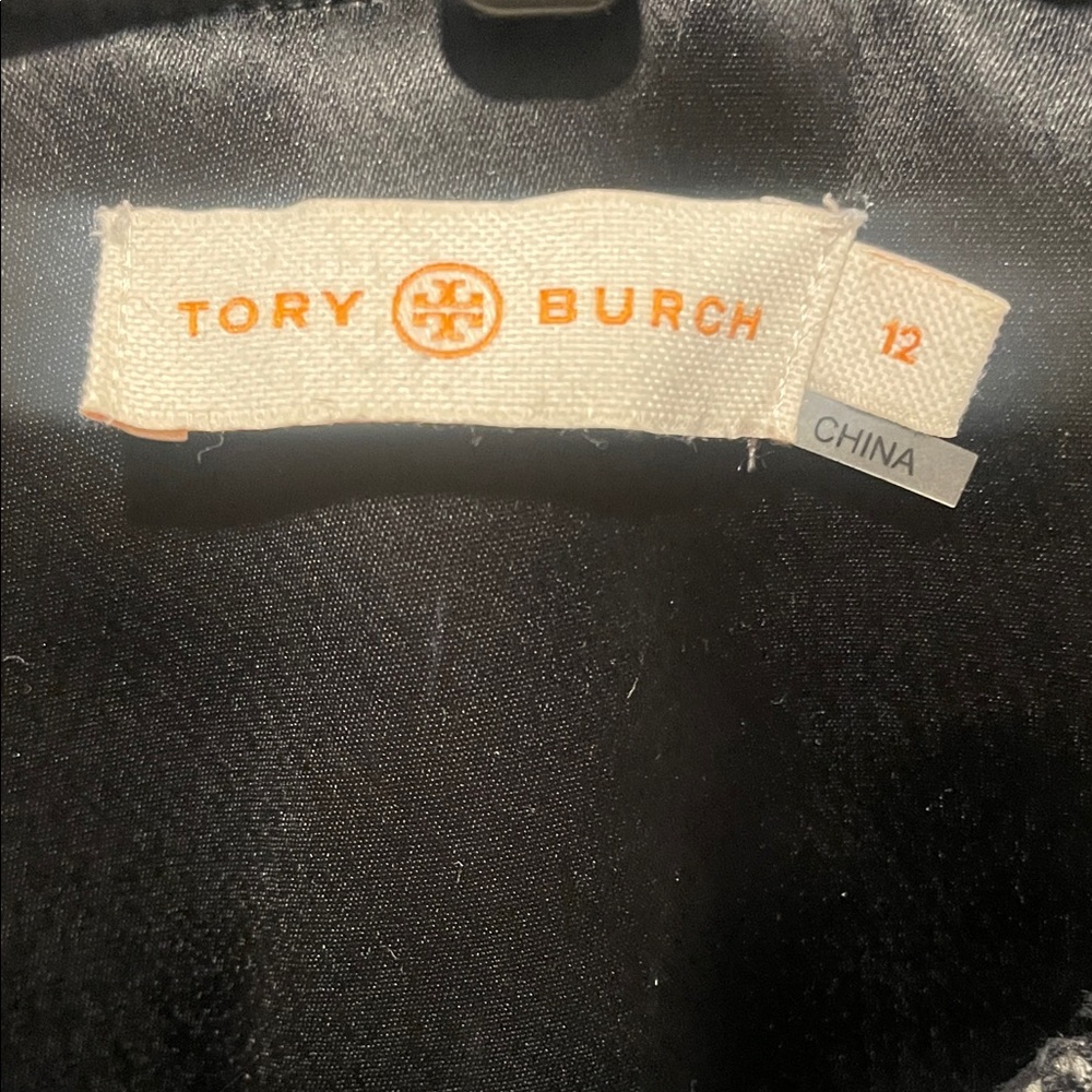 Chic Black and White Tweed Jacket - Picture 3 of 8